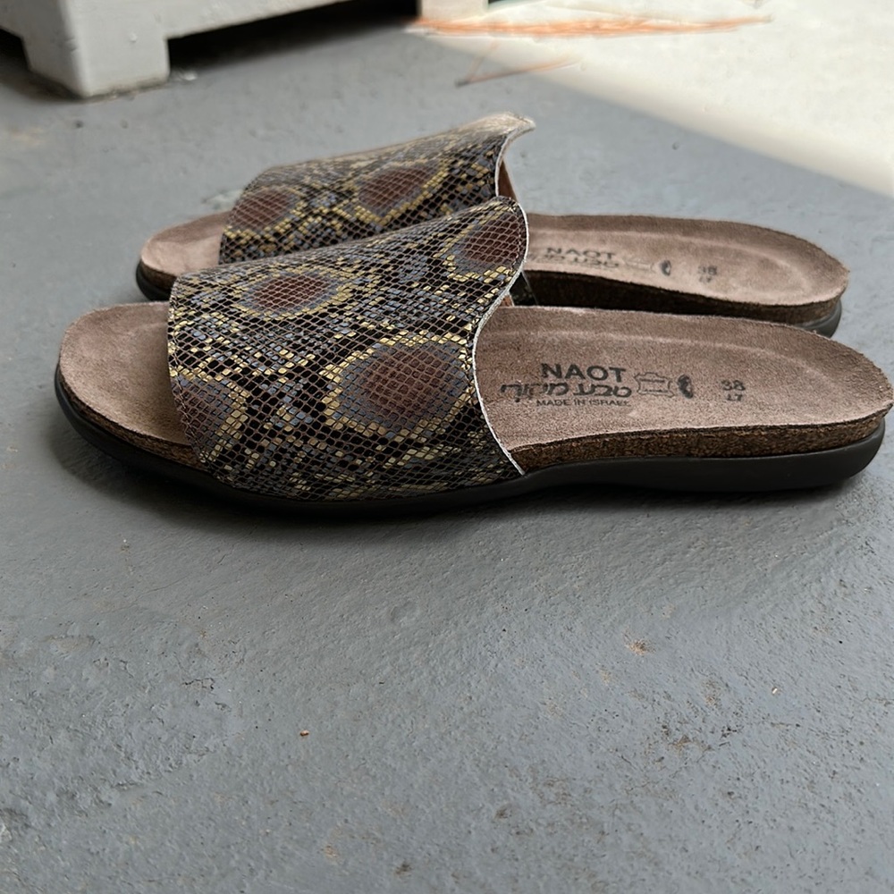NAOT Women’s Skylar Snake Pattern Leather Casual Slide Sandals Size 38/7